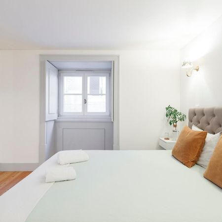 Double Room With Private Wc In Shared House In Downtown Lissabon Exterior foto