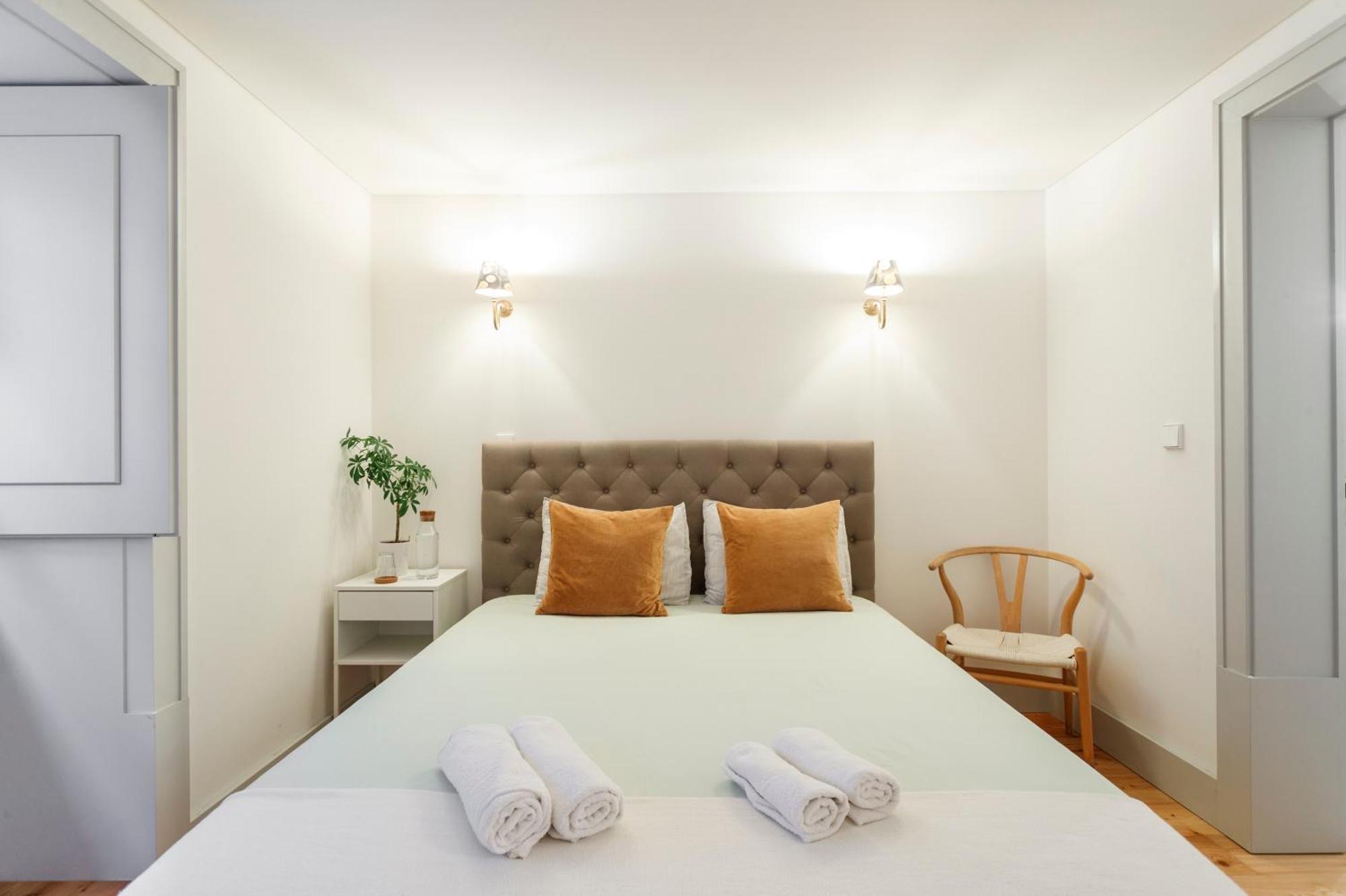 Double Room With Private Wc In Shared House In Downtown Lissabon Exterior foto