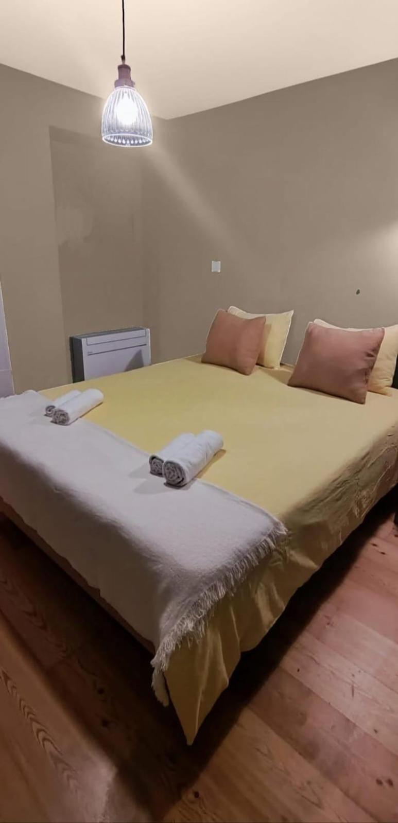 Double Room With Private Wc In Shared House In Downtown Lissabon Exterior foto